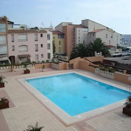 Apartment One-bedroom With Harbour And Swimming Pool View 49 Agde